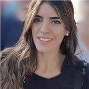 Profesora de Inglés avanzado. Disponible para dar clases a chicos de hasta 18 años aproximadamente y también de adultos mayores que deseen aprender el básico de inglés